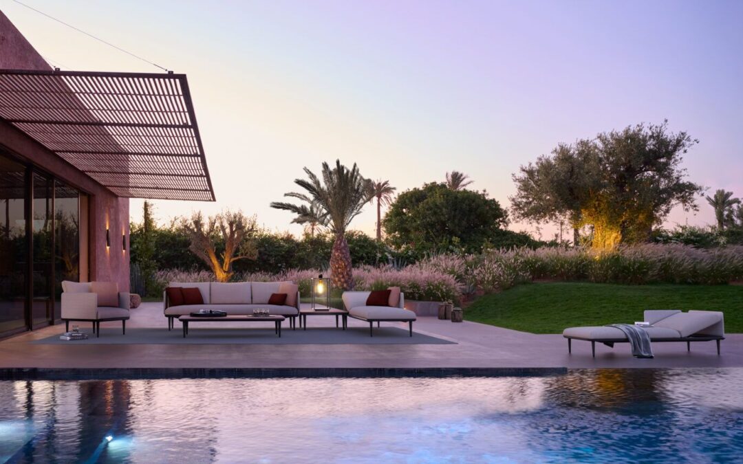 Styletto Lounge/ outdoor Rug/ Dome